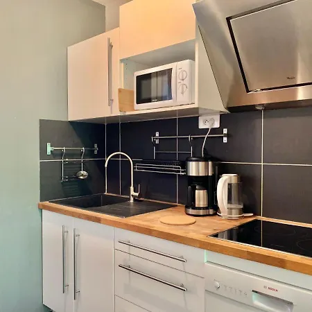 : T2 Avec Jardin, Parking Et Climatisation Apartment